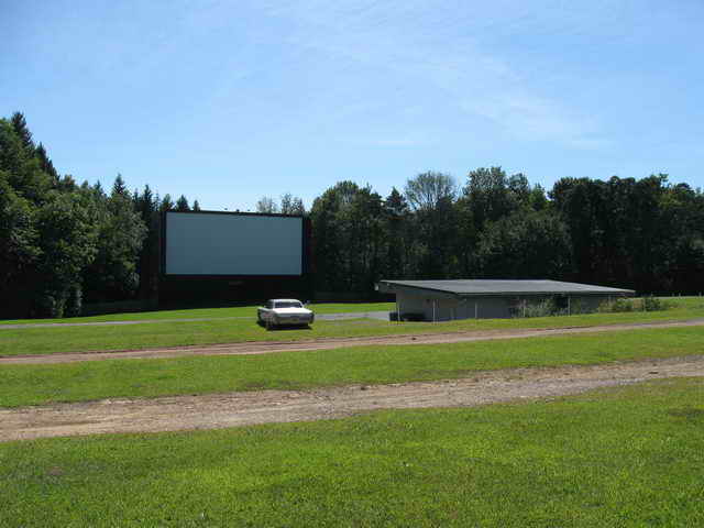 Moonlite Drive-In - 2014 Photo (newer photo)